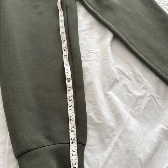 CALIA by Carrie Underwood Olive Joggers - Picture 2 of 4